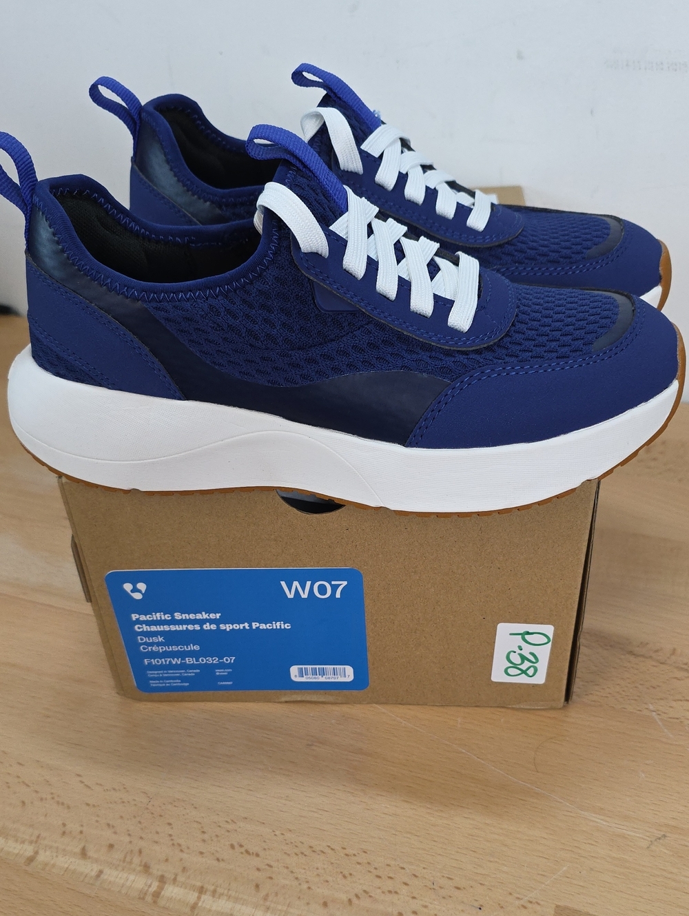 Vessi Women’s Navy & White Breathable Knit Sneakers 7